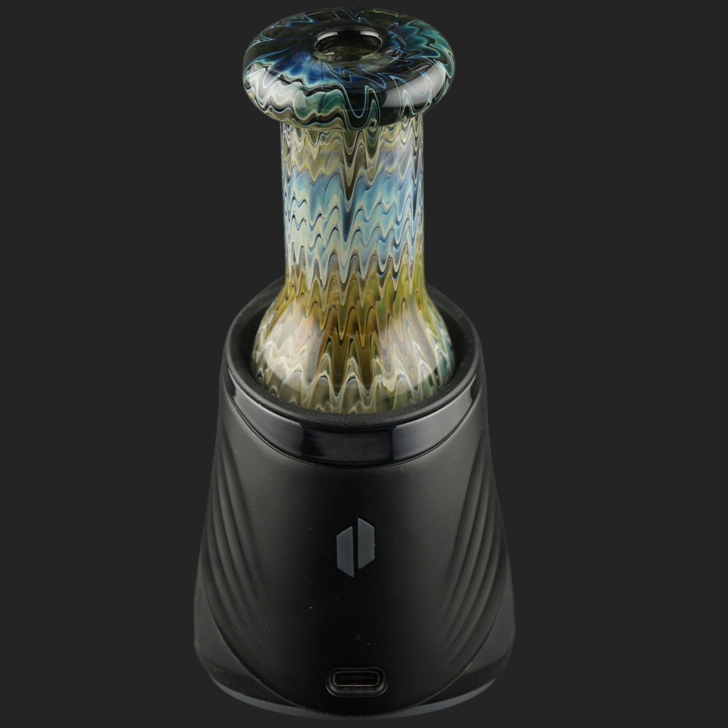 Custom Puffco Peak Pro Dry Top Deep Current von Nobullglassworks mit Gold & Silver Fume Wrap & Rake Finish