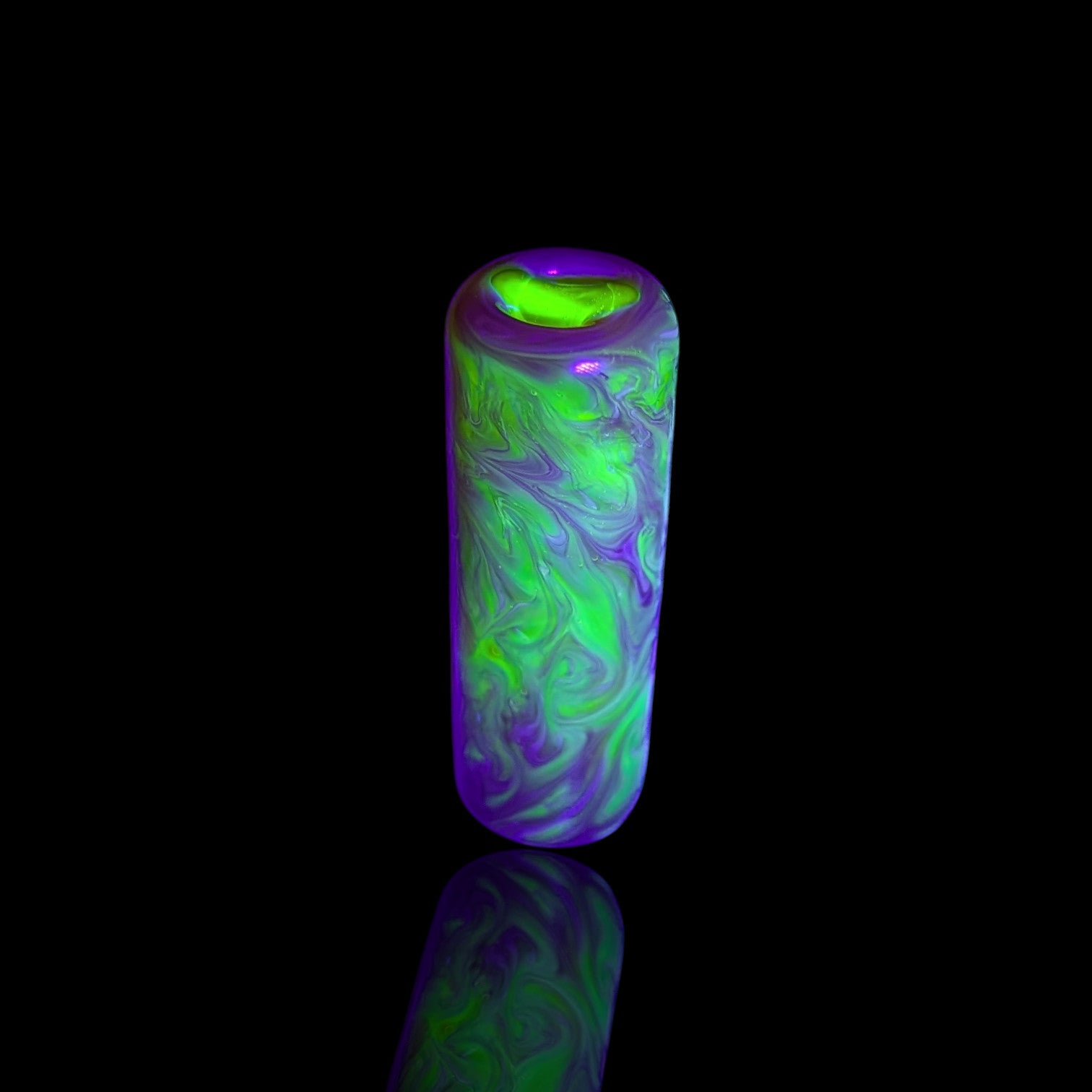 Apricot Plasma Glastip mit grüner und violetter UV-Reaktion