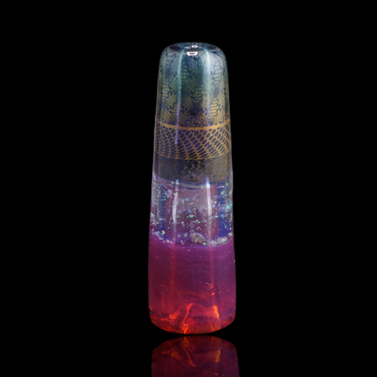 Hefe Glass Fuchsia Bloom Glastip mit goldfarbenen Mustern auf blauem Grund, transparentem Funkelband und pinkem Ende