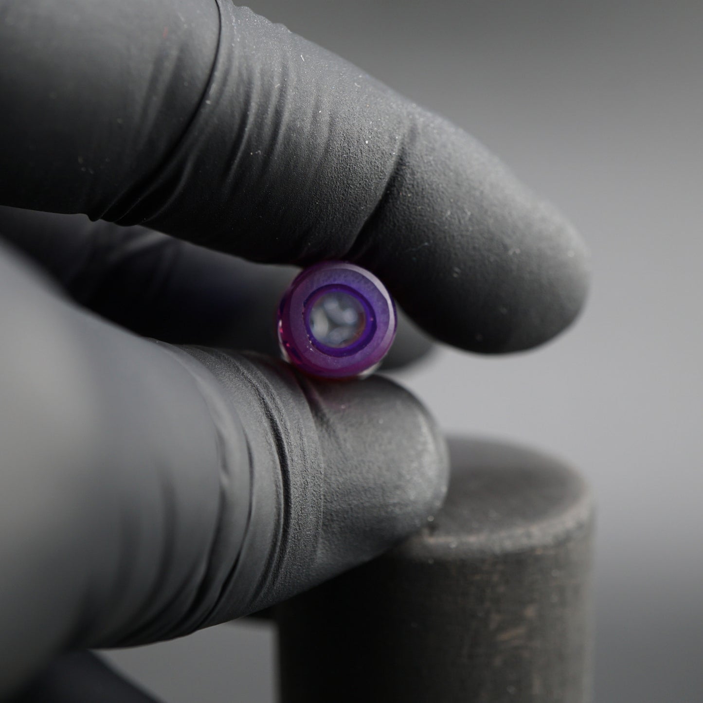 handmade glass tip 11.8mm airflow opening detail Hefe Glass