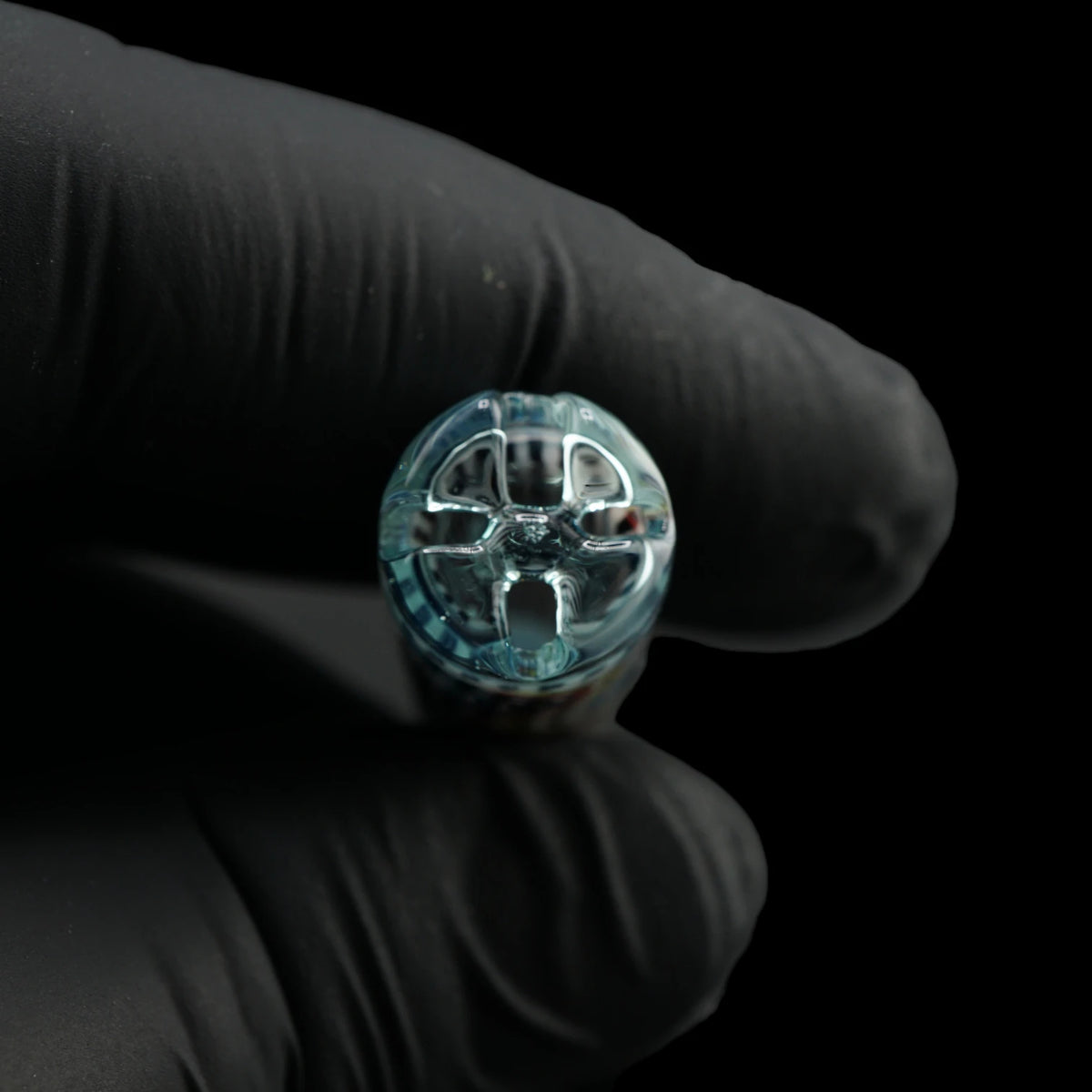 End view of the Leisure Glass Aqua Current Hypnotech glass tip showing its glass filter structure and airflow openings