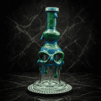melting skull dab rig made of clay and borosilicate glass. 
