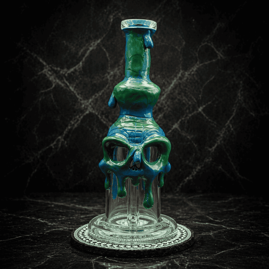 melting skull dab rig made of clay and borosilicate glass. 