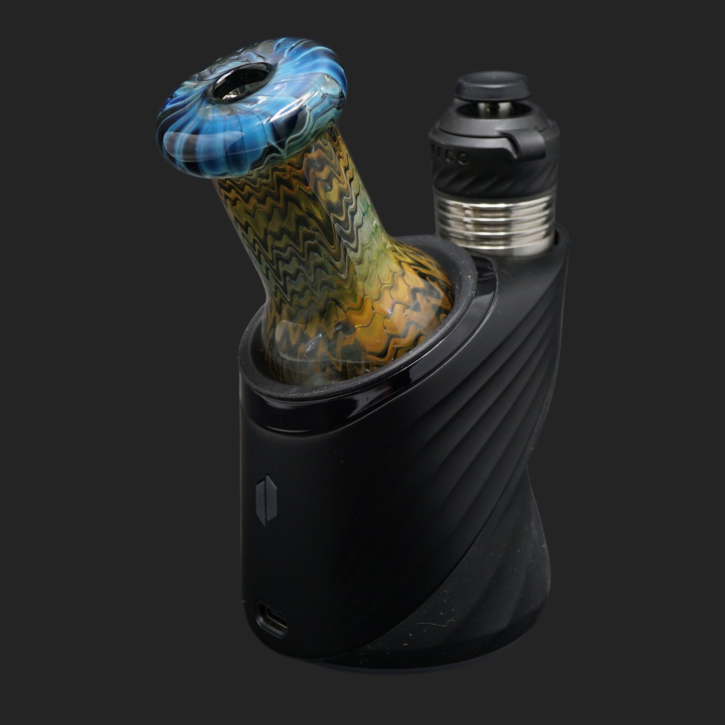 Handgefertigtes Nobullglassworks Blue Lagoon Dry Top mit blauem Mouthpiece und Wrap & Rake Muster für Puffco Peak & Peak Pro
